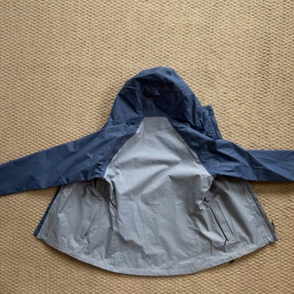 Women's Patagonia Torrentshell H2NO Rain Jacket - Picture 3 of 6